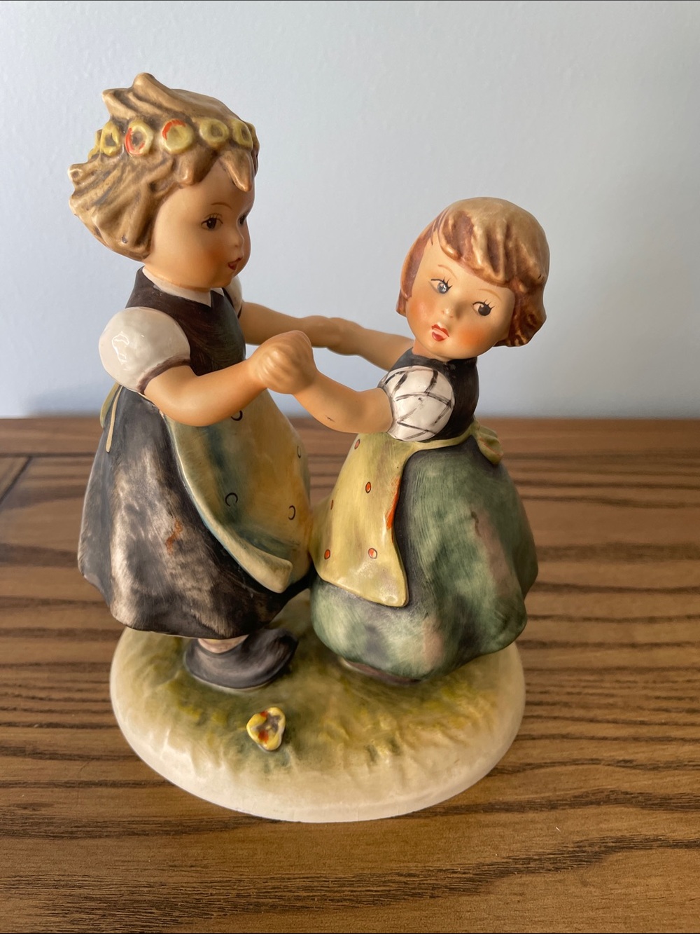 Hummel-Goebel “Spring Dance” 7” #353/1 TMK-4 Hand-Painted  Figurine Vintage 1963